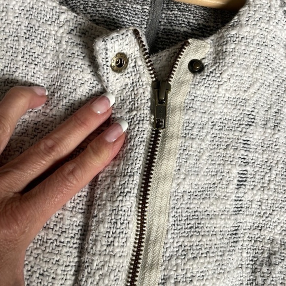 Hinge Jacket Distressed Size Medium Gray And White - image 7